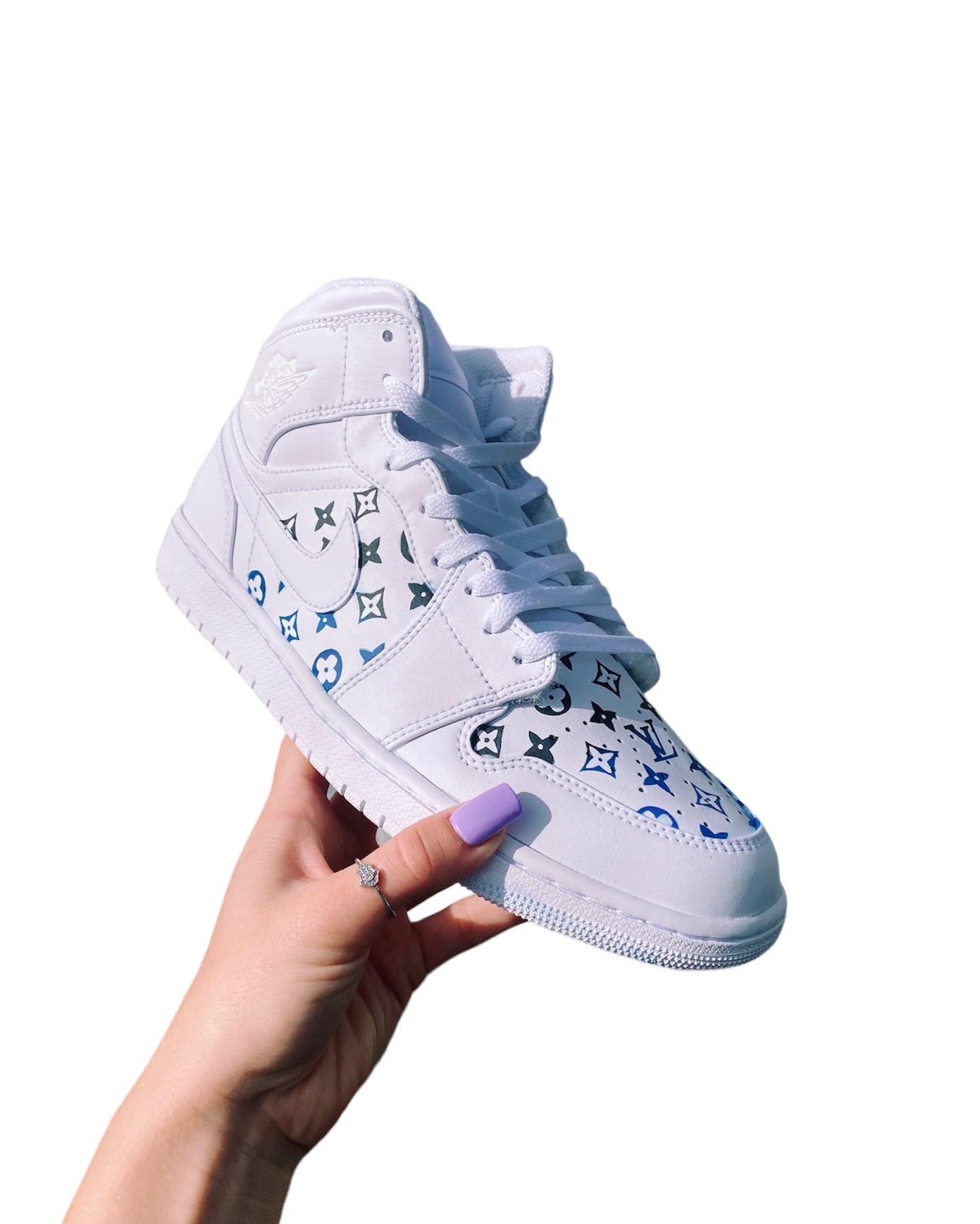 Jaxx High Top Sneaker in Sky